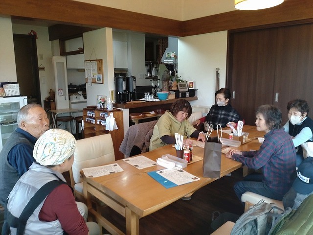 白田さんご夫婦より、定年帰農のお話を伺う