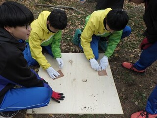 ネームプレートづくりの様子