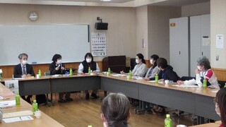 写真2 情報交換会の様子